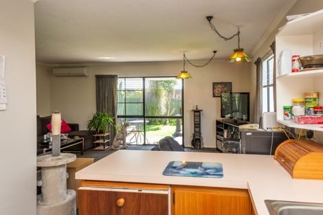 Photo of property in 2/49a Main Road, Redcliffs, Christchurch, 8081