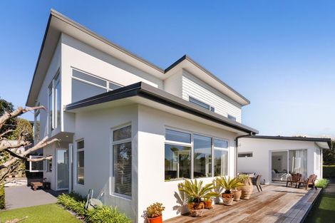 Photo of property in 321b Mangorei Road, Merrilands, New Plymouth, 4312