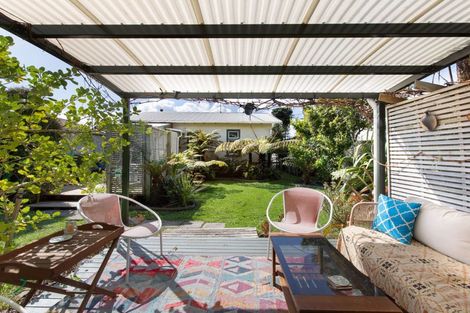 Photo of property in 16 Stark Street, Durie Hill, Whanganui, 4500