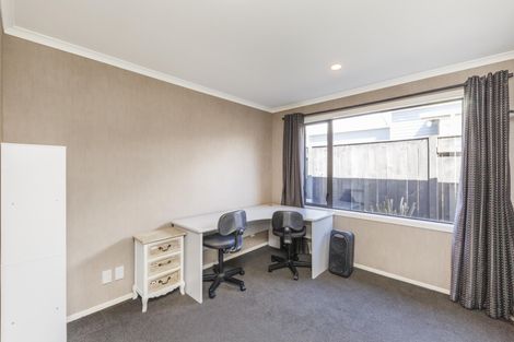 Photo of property in 5 Angelina Way, Kelvin Grove, Palmerston North, 4414