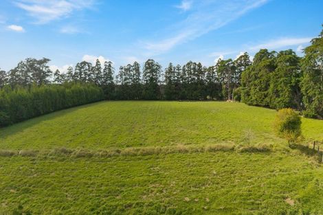 Photo of property in 230 Riverhead Road, Kumeu, 0892