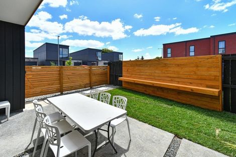 Photo of property in 1 Te Aparangi Road, Papakura, 2110