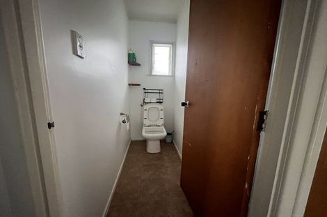 Photo of property in 52 Stottholm Road, Titirangi, Auckland, 0604