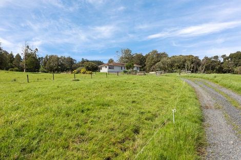 Photo of property in 369 Mangakura Road, Helensville, 0875