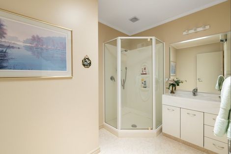 Photo of property in 43 Matene Place, Papamoa Beach, Papamoa, 3118