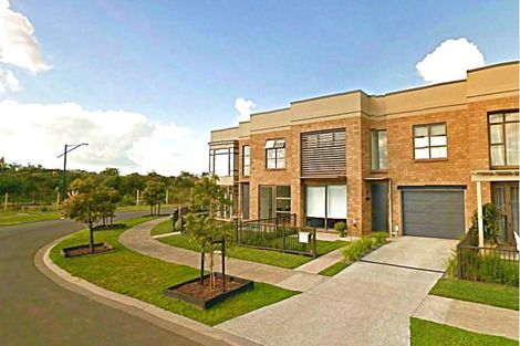 Photo of property in 14 Purchas Hill Drive, Stonefields, Auckland, 1072