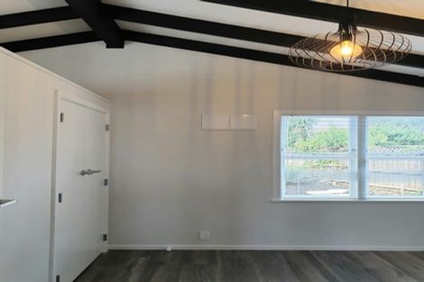 Photo of property in 1/21 Tiri Tiri Road, Birkdale, Auckland, 0626