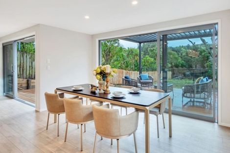 Photo of property in 1a Lyons Avenue, Murrays Bay, Auckland, 0630