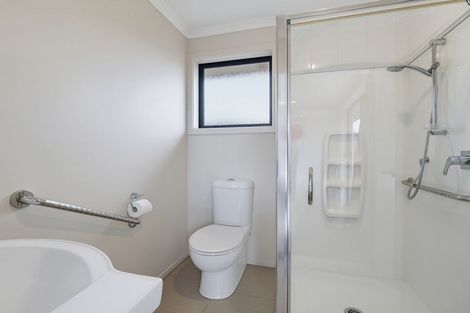 Photo of property in 2 Pegasus Place, Kelvin Grove, Palmerston North, 4414