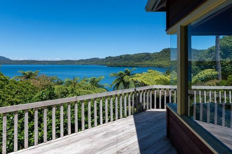 Photo of property in 33 Spencer Road, Lake Tarawera, Rotorua, 3076