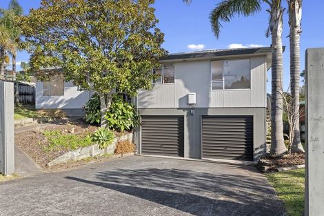 Photo of property in 1/17 Grenadine Place, Unsworth Heights, Auckland, 0632