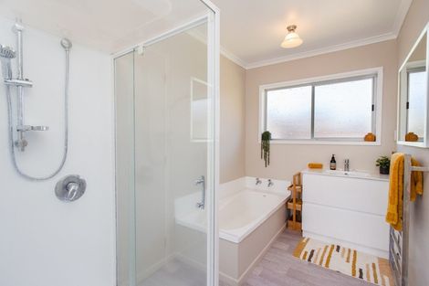 Photo of property in 7 Wychwood Crescent, Springfield, Rotorua, 3015