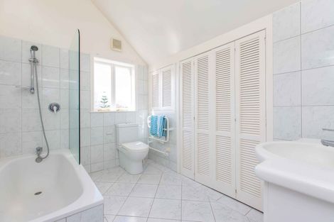 Photo of property in 41 Saint Georges Bay Road, Parnell, Auckland, 1052