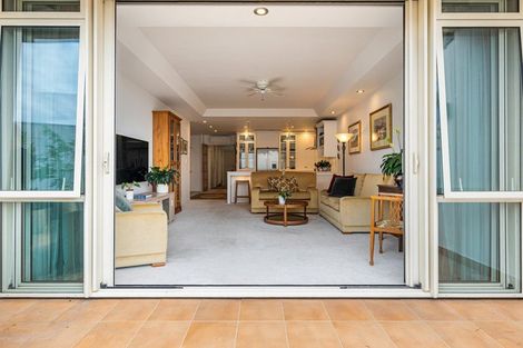 Photo of property in The Sands Apartments, 19/47 The Strand, Takapuna, Auckland, 0622