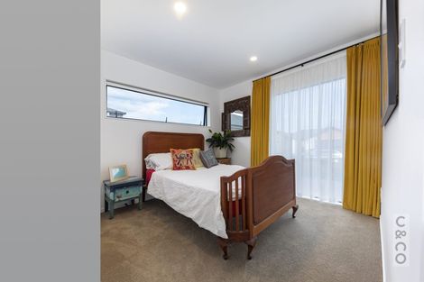 Photo of property in 83 Vinistra Road, Kumeu, 0810