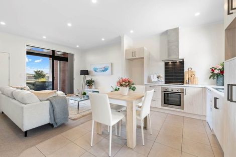 Photo of property in 12 Fermi Lane, Papakura, 2110