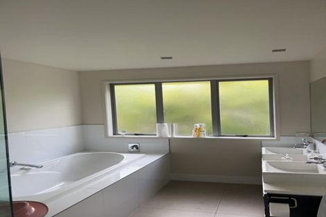 Photo of property in 715a Beach Road, Browns Bay, Auckland, 0630
