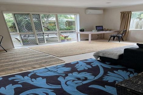 Photo of property in 41 Corta Bella Place, Golflands, Auckland, 2013