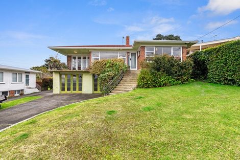 Photo of property in 60 Jaemont Avenue, Te Atatu South, Auckland, 0610