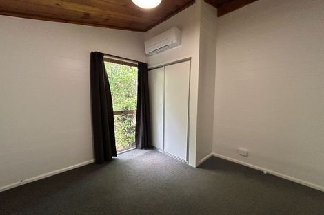 Photo of property in 8 Evergreen Place, Sunshine Bay, Queenstown, 9300