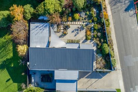 Photo of property in 1 Waimana Place, Wanaka, 9305