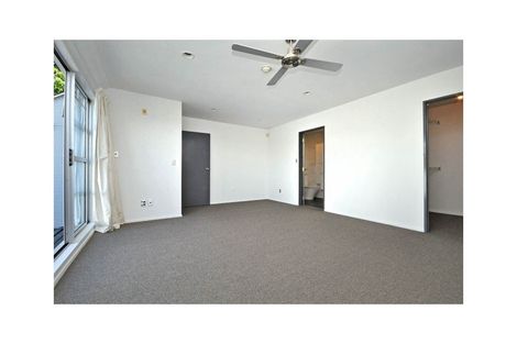 Photo of property in 7/2 Atarangi Road, Greenlane, Auckland, 1051