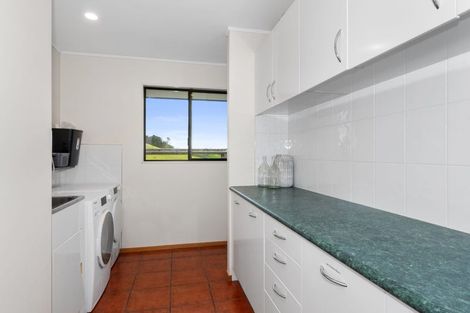 Photo of property in 18 Pataua Road North, Whareora, Whangarei, 0175