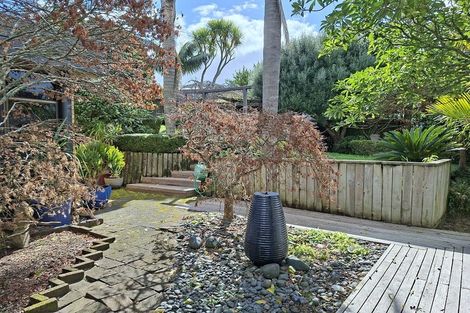 Photo of property in 1/1 Carlisle Road, Torbay, Auckland, 0630