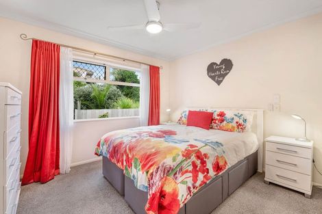 Photo of property in 16 Elan Place, Stanmore Bay, Whangaparaoa, 0932