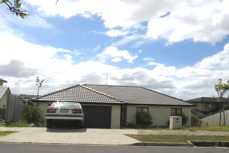 Photo of property in 12 Black Teal Close, Unsworth Heights, Auckland, 0632