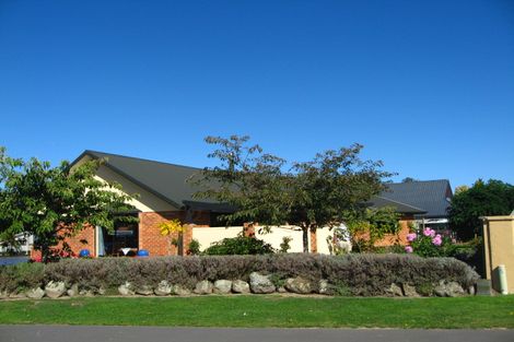 Photo of property in 8 Fenty Place, Mosgiel, 9024