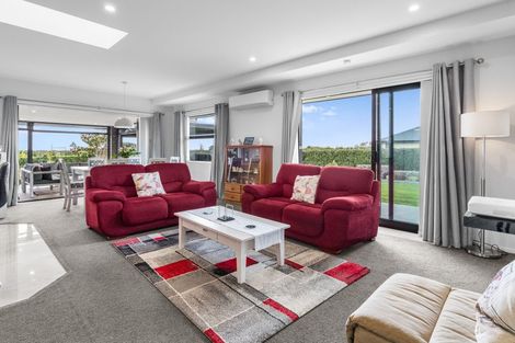 Photo of property in 9 Ruapai Drive, Levin, 5571