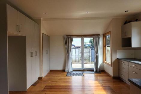 Photo of property in 42 Fitzroy Road, Fitzroy, New Plymouth, 4312