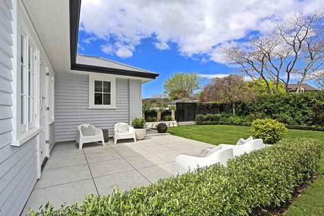 Photo of property in 9 Gillean Street, Havelock North, 4130