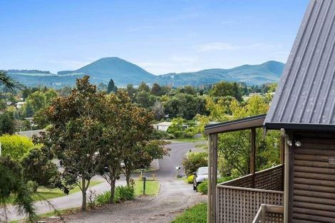 Photo of property in 36 Boojum Dell, Kinloch, Taupo, 3377