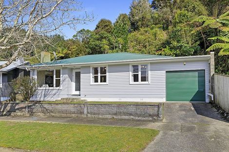 Photo of property in 73 Delaney Drive, Stokes Valley, Lower Hutt, 5019