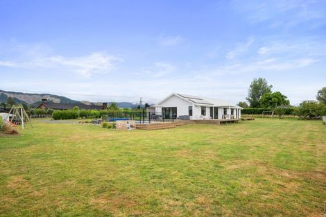 Photo of property in 49 Wakefield Road, Levin, 5571