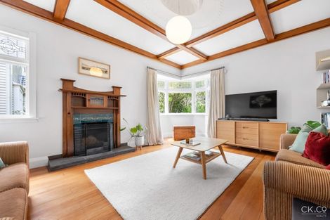 Photo of property in 17 Saint Albans Grove, Woburn, Lower Hutt, 5010