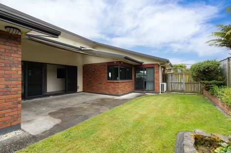 Photo of property in 1 Roseash Lane, Levin, 5510