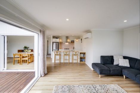 Photo of property in 10 Whariki Crescent, Flaxmere, Hastings, 4120