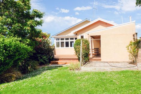 Photo of property in 74 Wharfe Street, South Hill, Oamaru, 9400
