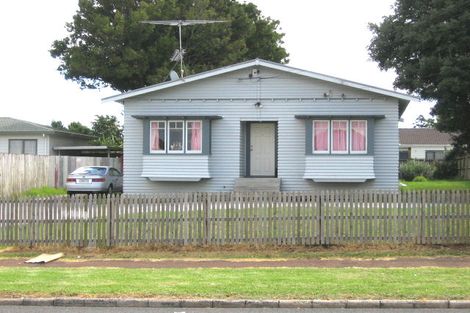 Photo of property in 21 Ropata Avenue, Point England, Auckland, 1072