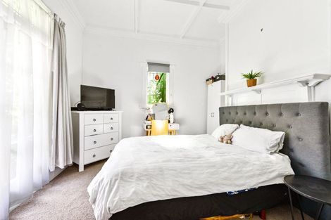 Photo of property in 34 Te Aroha Street, Hamilton East, Hamilton, 3216