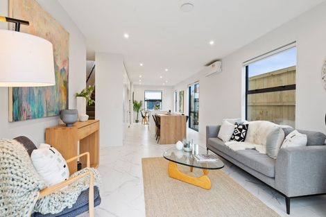 Photo of property in 42 Waituarua Drive, Takanini, 2112