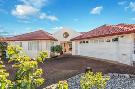 Photo of property in 15 Windsong Court, Northpark, Auckland, 2013