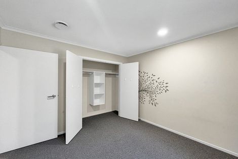 Photo of property in 35 Whitney Place, Rototuna North, Hamilton, 3210