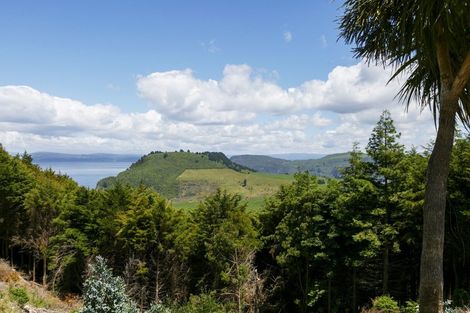 Photo of property in 124 Highland Drive, Acacia Bay, Taupo, 3385