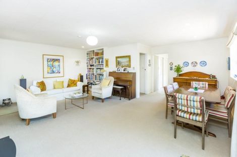 Photo of property in 4b Blundell Way, Heretaunga, Upper Hutt, 5018