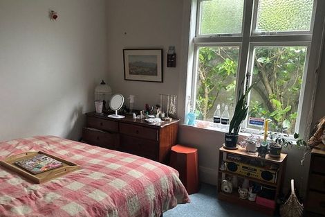 Photo of property in 1 Hungerford Road, Lyall Bay, Wellington, 6022