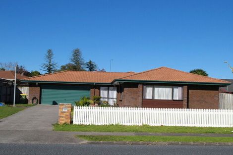 Photo of property in 28 Millhouse Drive, Northpark, Auckland, 2013